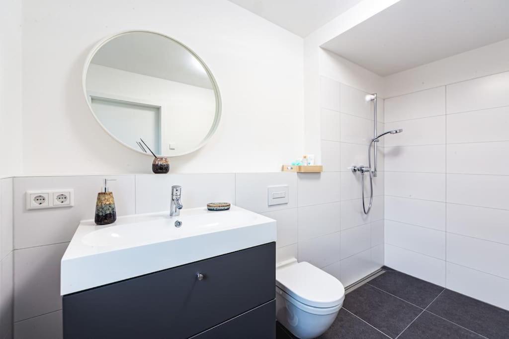 A&V Apartments Wunderschoene Penthouse Wohnung Moers Exteriör bild