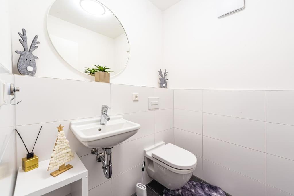 A&V Apartments Wunderschoene Penthouse Wohnung Moers Exteriör bild